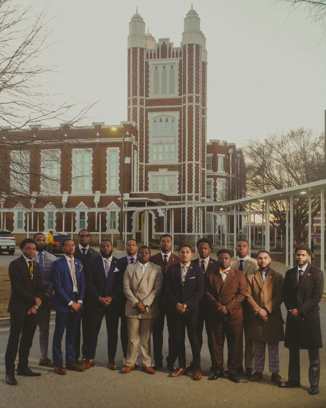 Alpha Phi Chapter group picture in front of Leete Hall